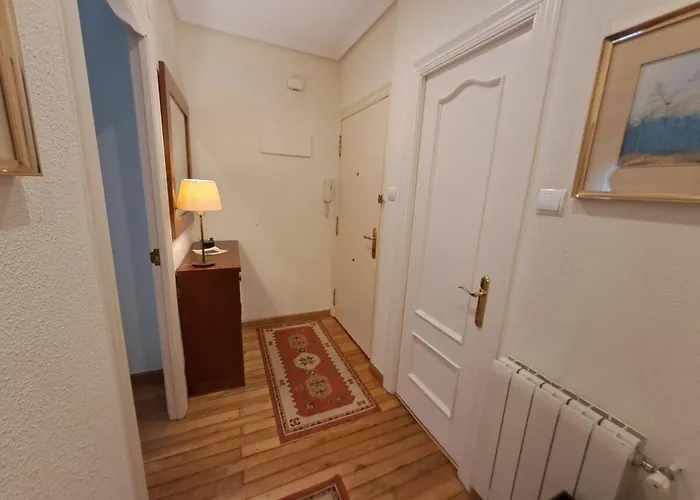 Family In The Center Daire Santander